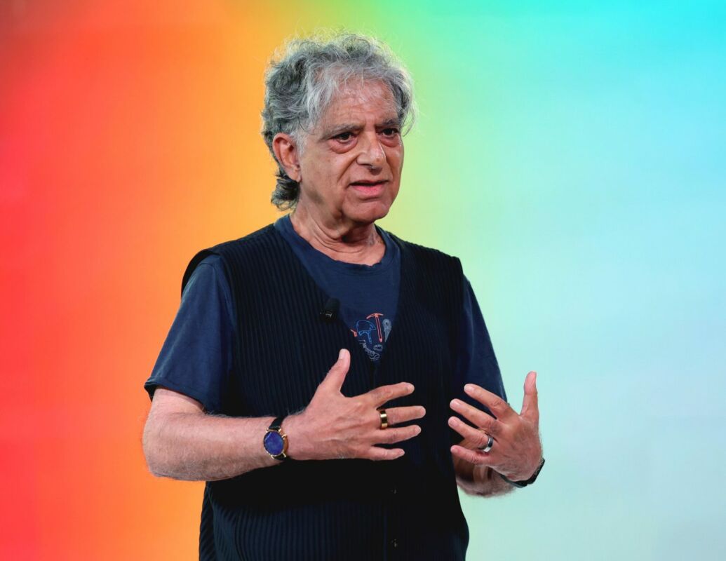 Deepak Chopra lancia il suo gemello digitale con AI: “È come una guida spirituale” #adessonews